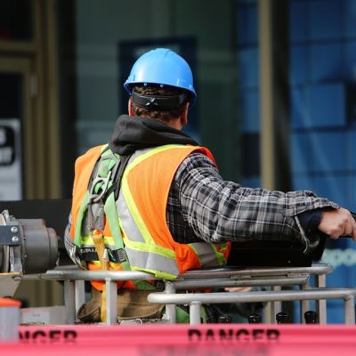 construction-worker-569126_960_720