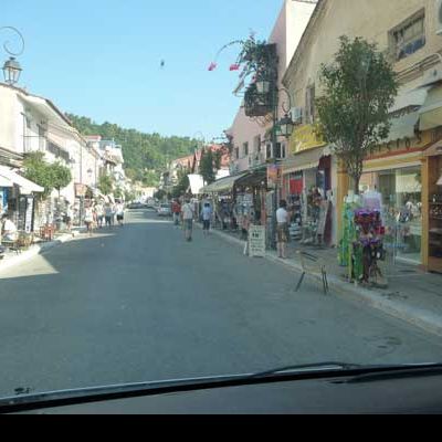katakolon-souveniermeile-7